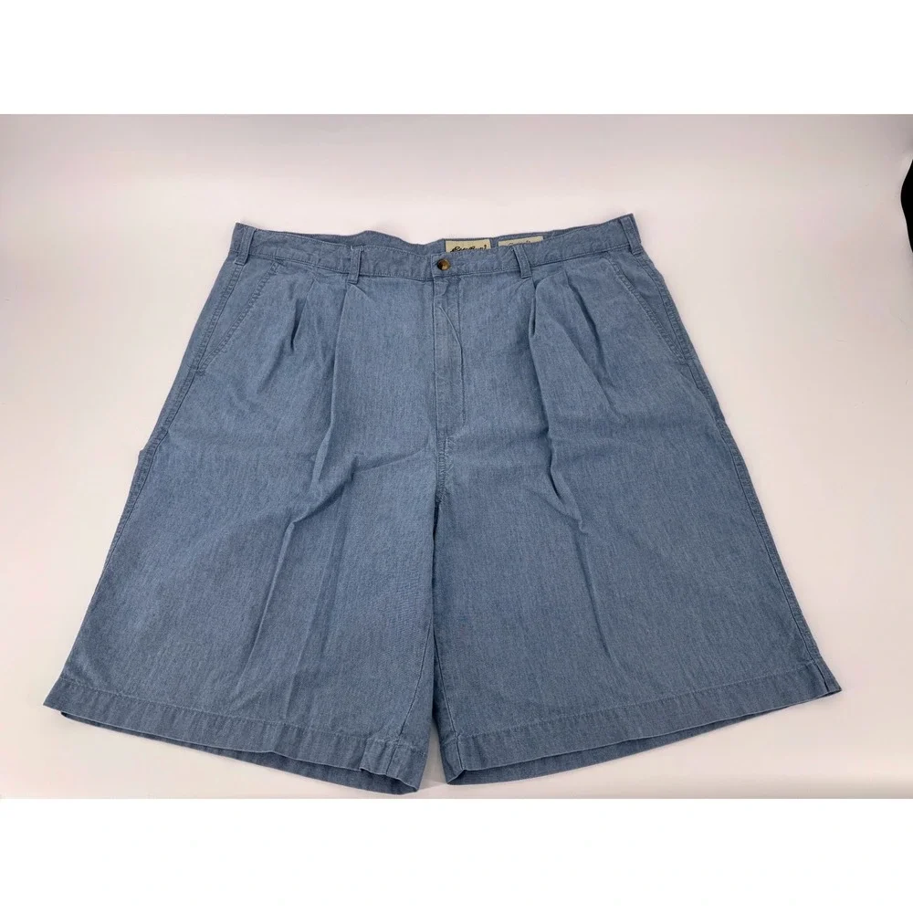 Eddie Bauer Mens 42 Blue Chambray Pleated Shorts Classic Fit Cotton Denim